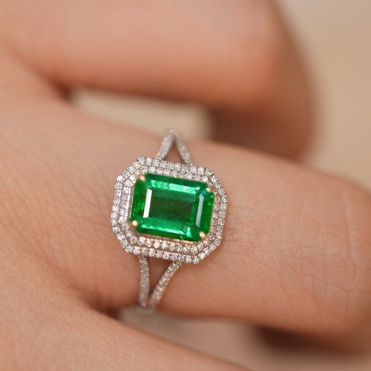 14k Gold 1.75 Ct Natural Emerald & Diamond Ring - 2