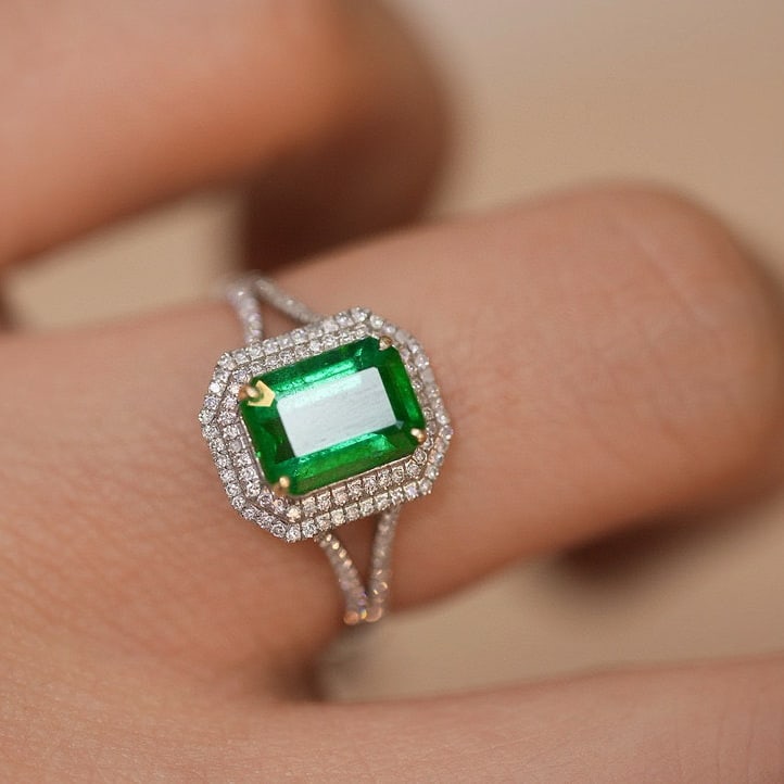 14k Gold 1.75 Ct Natural Emerald & Diamond Ring - 3