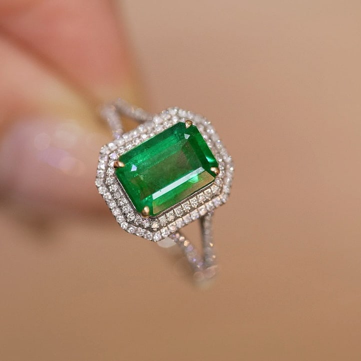 14k Gold 1.75 Ct Natural Emerald & Diamond Ring - 6