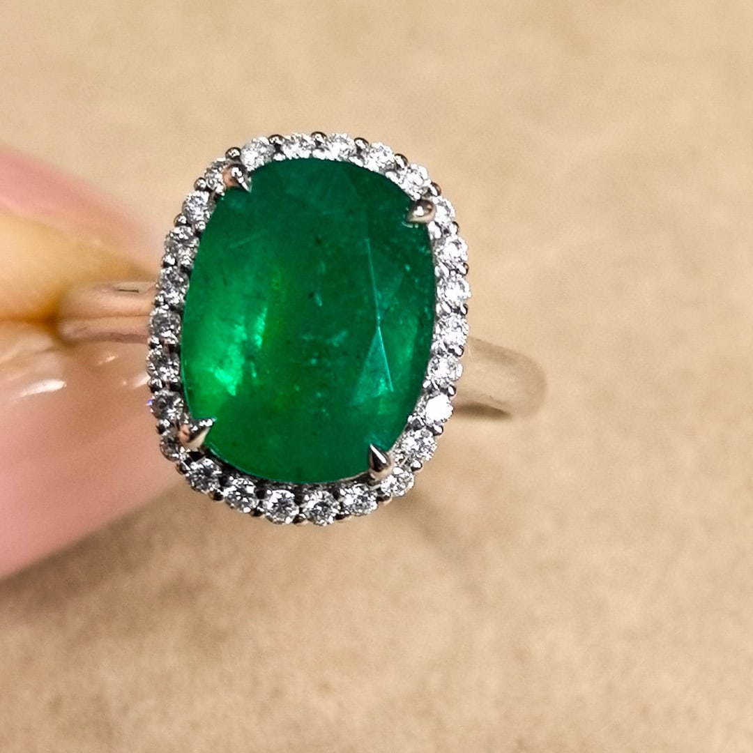 14k Gold 3.64 Ctw Natural Emerald & Diamond Ring - 6