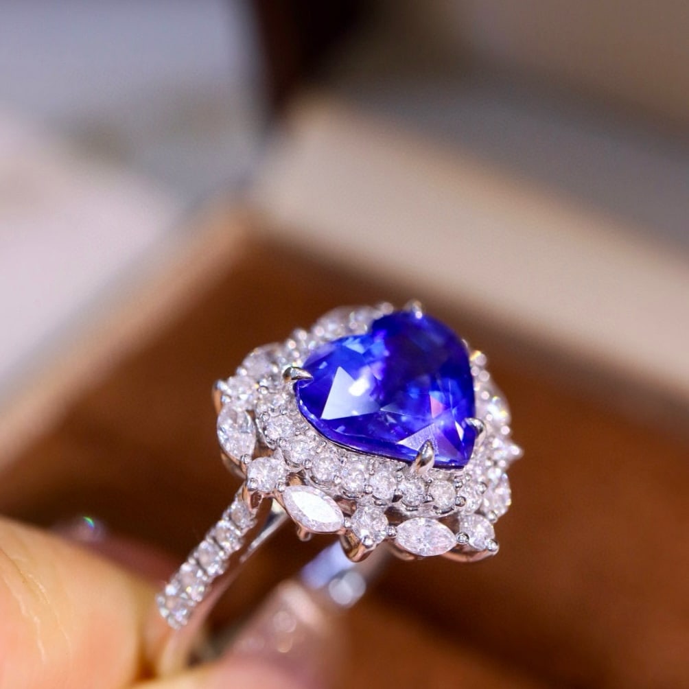14k Gold 3.86 Ctw Natural Sapphire & Diamond Ring - 8