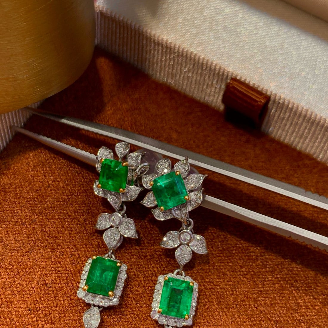 14k Gold 2.6 Ct Natural Emerald & Diamond Earrings - 3