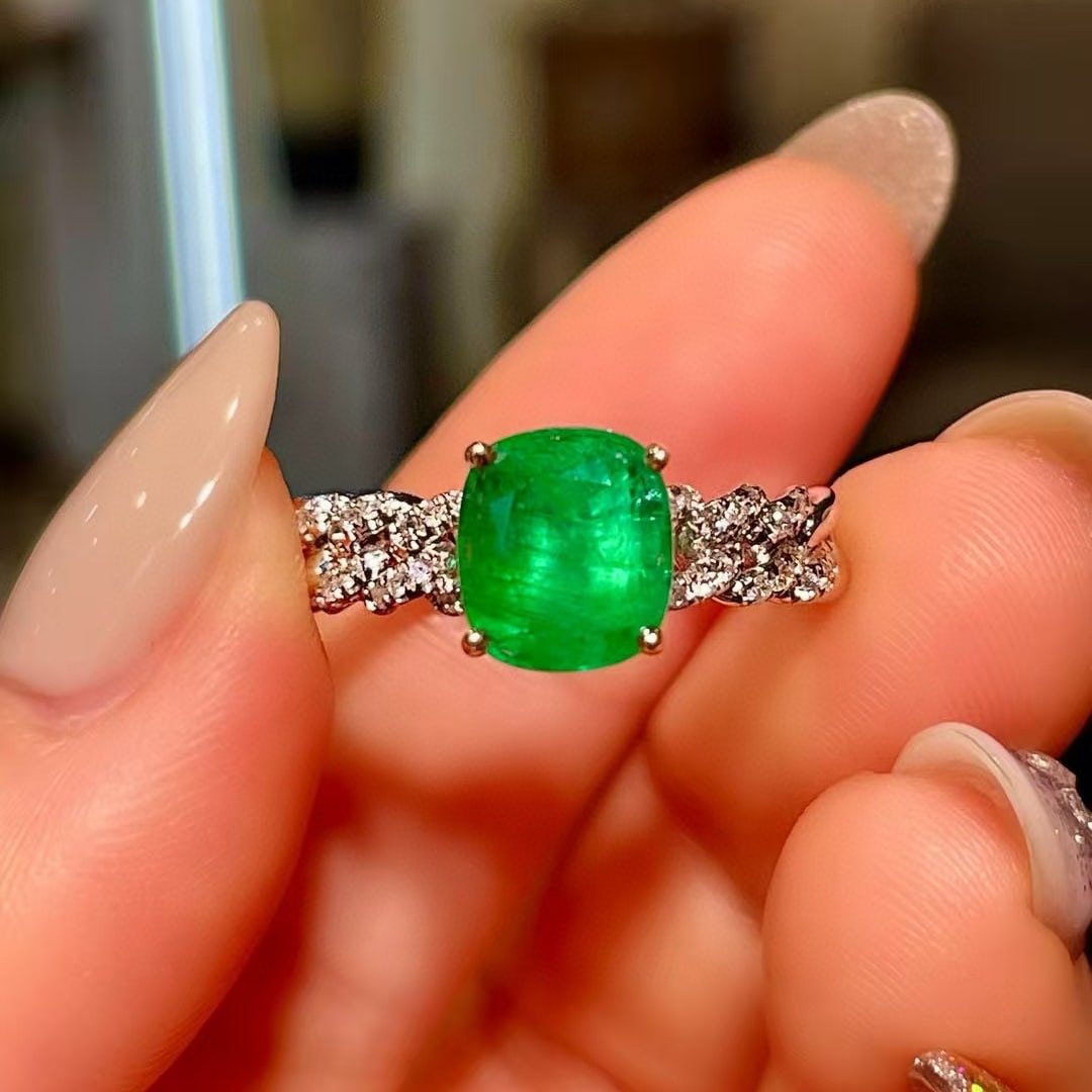 14k Gold 2.14 Ctw Natural Emerald & Diamond Ring - 3