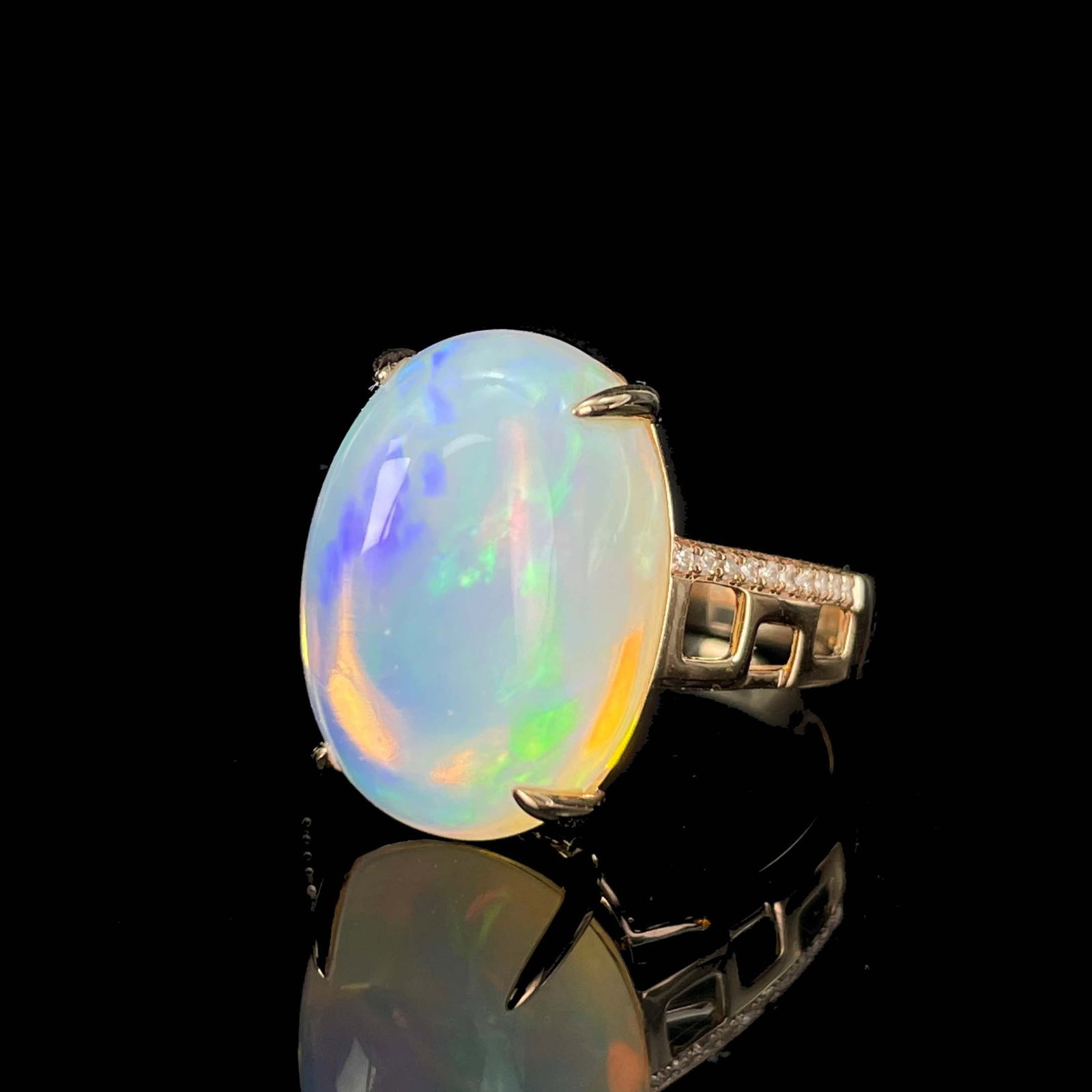 14k Gold 7.1 Ct Natural Opal & Diamond Ring - 2