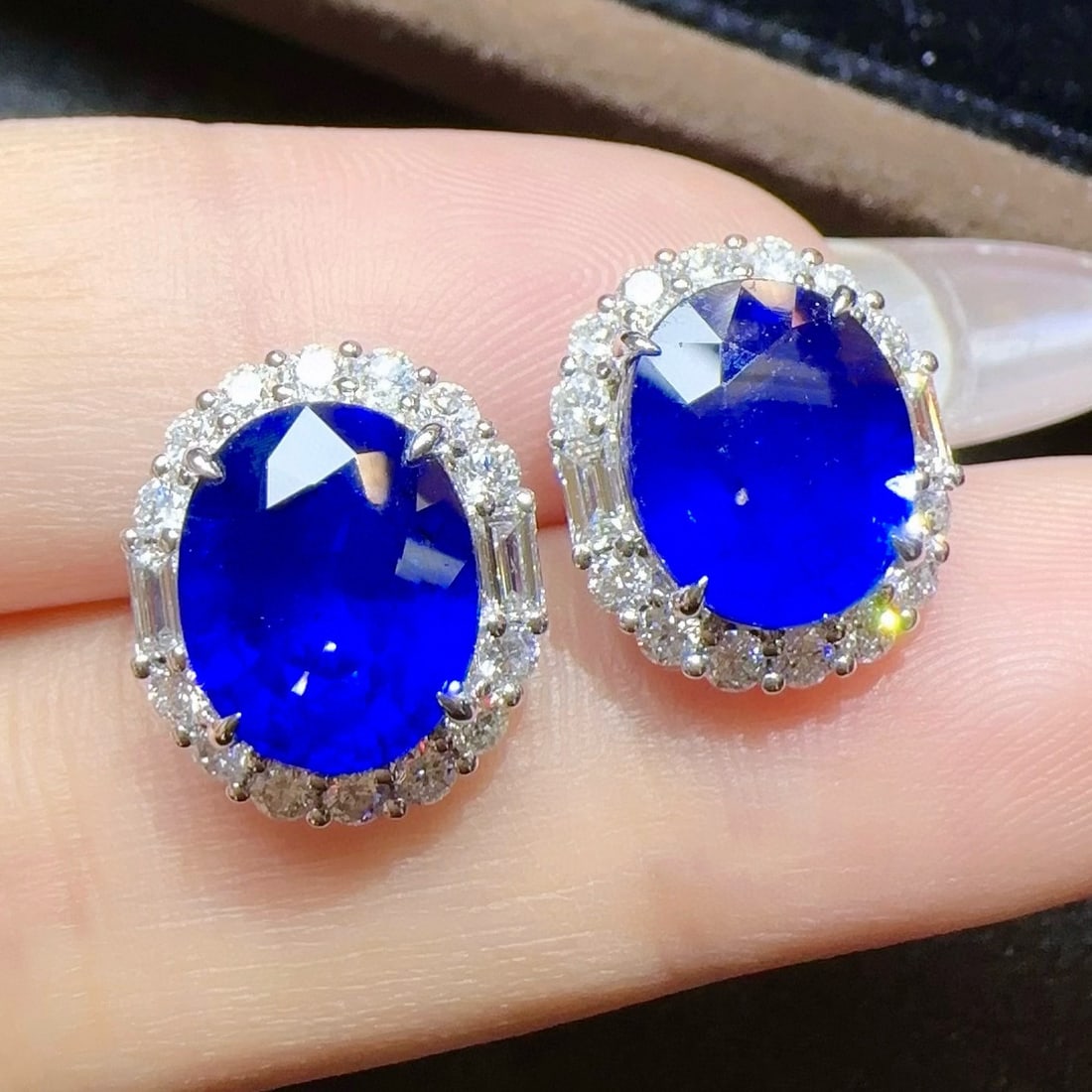 14k Gold 7.88 Ctw Natural Sapphire & Diamond Earrings - 4