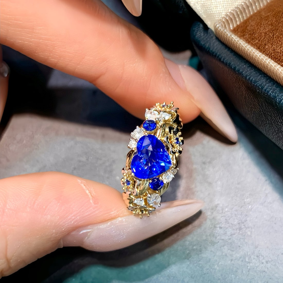 14k Gold 1.82 Ctw Natural Sapphire & Diamond Ring - 5