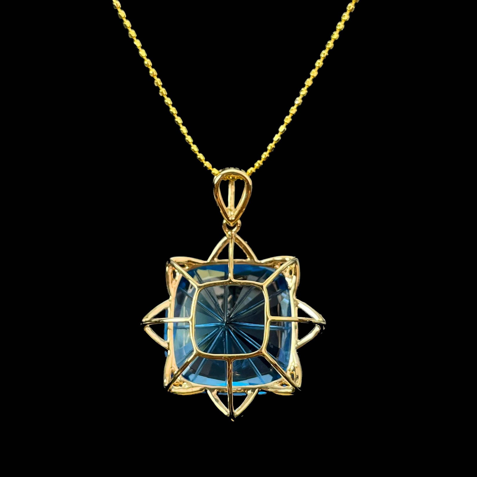 14k Gold 21.26 Ct Natural Topaz & Diamond Pendant( Without Chain ) - 4