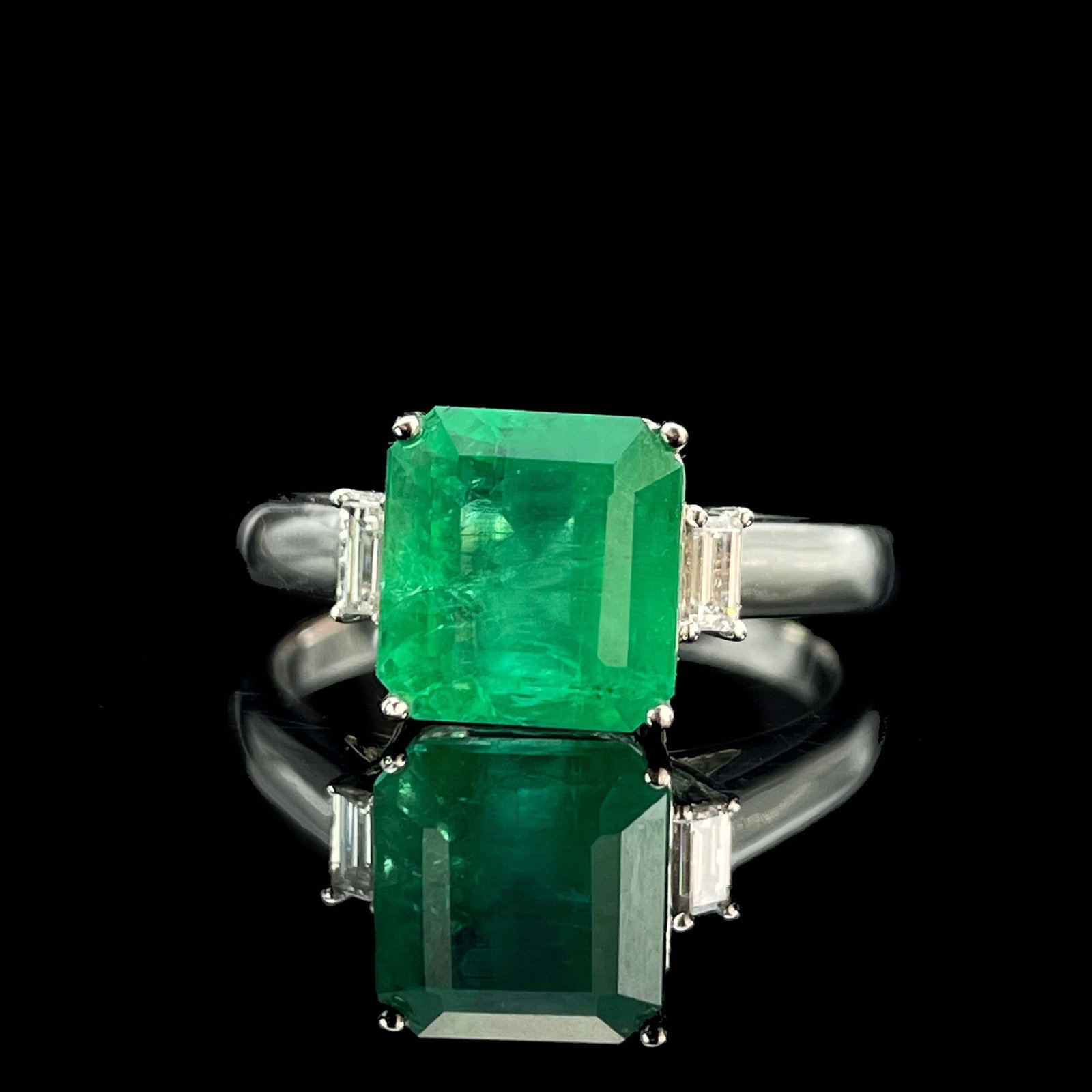 14k Gold 2.38 Ctw Natural Emerald & Diamond Ring - 3