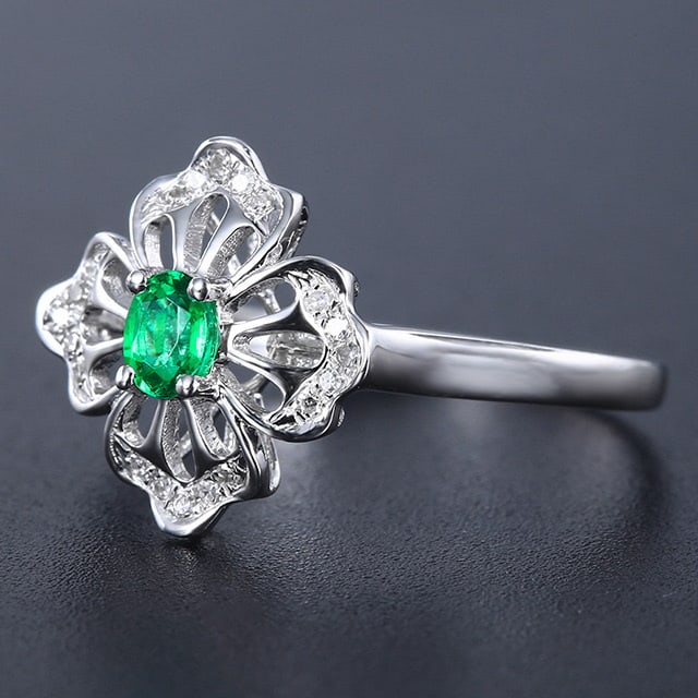 14k Gold 0.28 Ctw Vivid Green Natural Emerald & Diamond Ring - 2