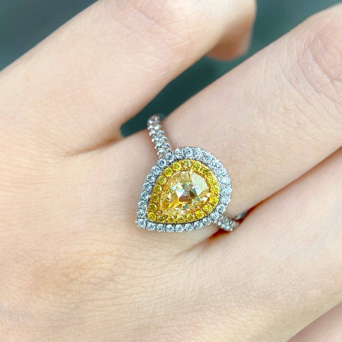 14k Gold 1.40 Ctw Natural Yellow Diamond & Diamond Ring - 4