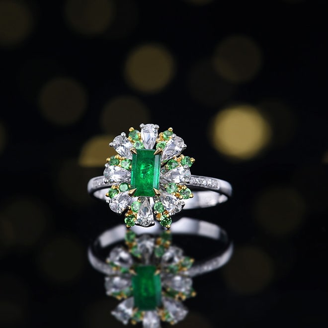 14k Gold 0.57 Ctw Vivid Green Natural Emerald & Diamond Ring - 2