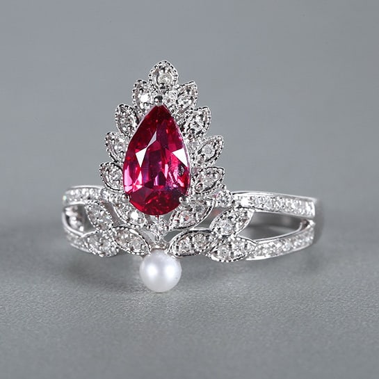 14k Gold 1.34 Ctw Natural Ruby & Diamond Ring: Ref:230978070 // gold content:14k gold // ring size:7. 25us // // main gemstone:ruby // shape:pear // carat weight:1. 1ct // color:red // treatment:natural // // adjacent gemstone 2 : diamond // numbe