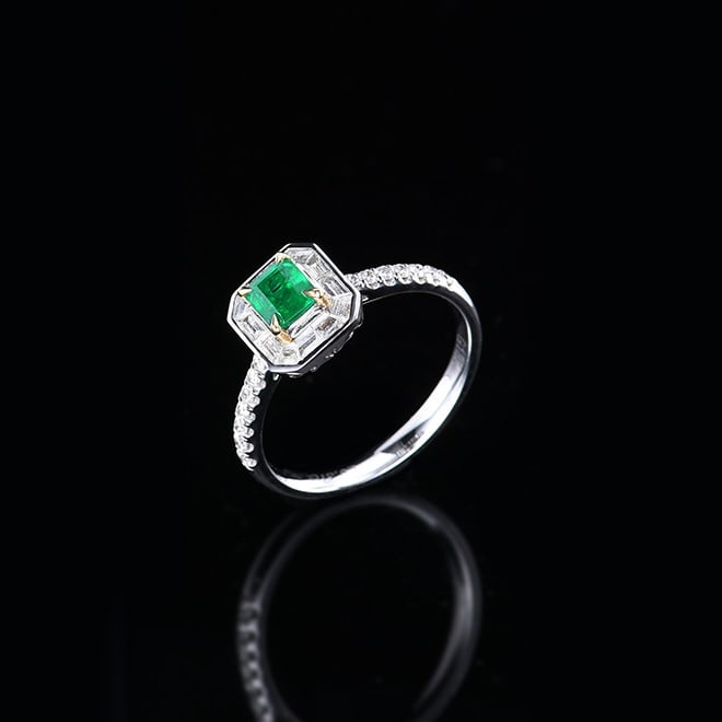 14k Gold 0.79 Ctw Vivid Green Natural Emerald & Diamond Ring - 4