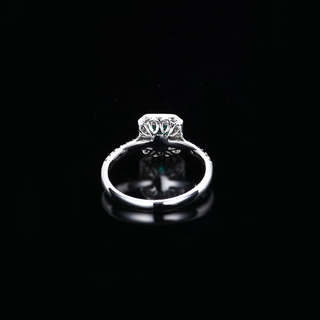 14k Gold 0.79 Ctw Vivid Green Natural Emerald & Diamond Ring - 5