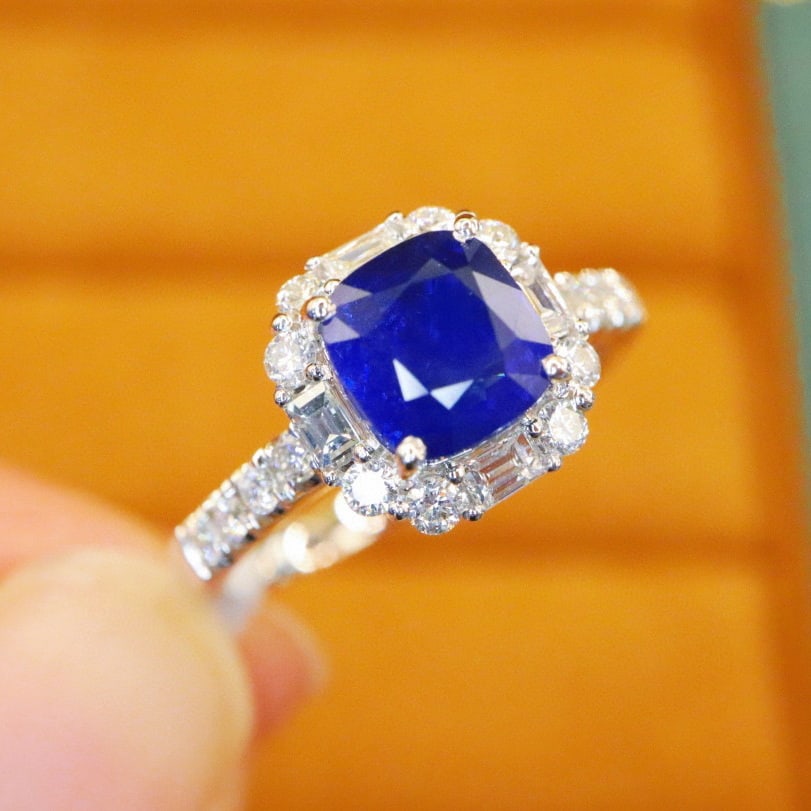 14k Gold 2.60 Ctw Natural Sapphire & Diamond Ring - 3