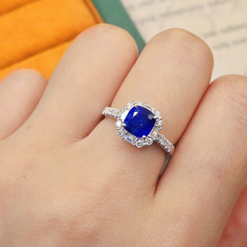 14k Gold 2.60 Ctw Natural Sapphire & Diamond Ring - 5