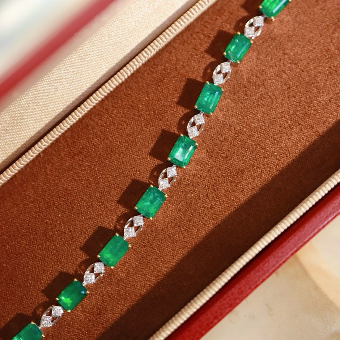 14k Gold 5.10 Ctw Natural Emerald & Diamond Bracelet - 5