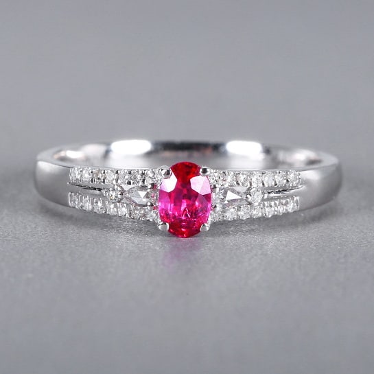 14k Gold 0.44 Ctw Natural Ruby & Diamond Ring: Ref:230978156 // gold content:14k gold // ring size:7. 25us // // main gemstone:ruby // shape:oval // carat weight:0. 32ct // color:red // treatment:natural // // adjacent gemstone 2 : diamond //