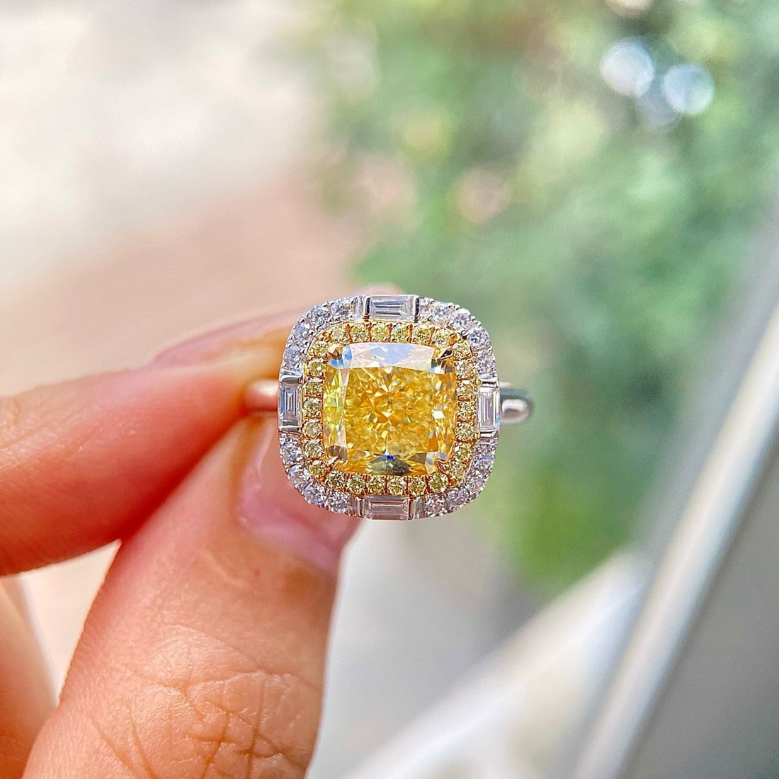 14k Gold 3.65 Ctw Natural Yellow Diamond & Diamond Ring: Ref:230978174 // gold content:14k gold // ring size:7. 25us // // main gemstone:yellow diamond // shape:cushion // carat weight:3. 15ct // color:yellow // treatment:natural // // adjacent gemstone 2