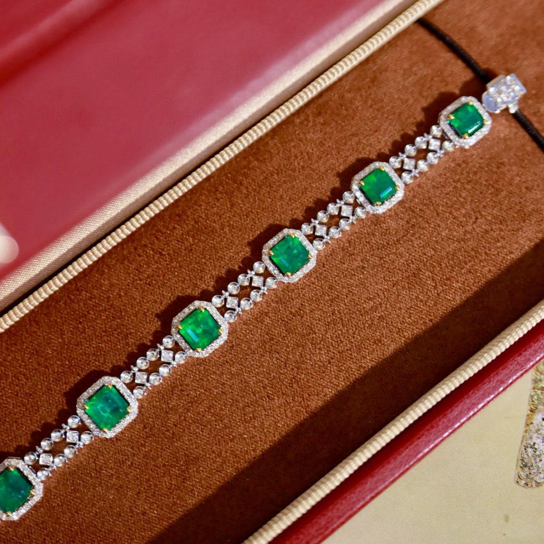 14k Gold 5.55 Ctw Natural Emerald & Diamond Bracelet - 7