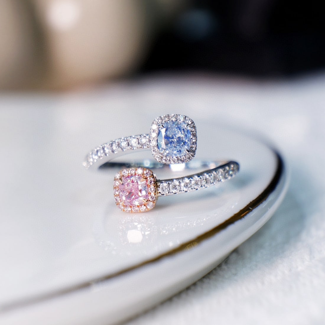 Gia Certified 14k Gold 0.70 Ctw Natural Blue Diamond & Pink Diamond Ring - 2