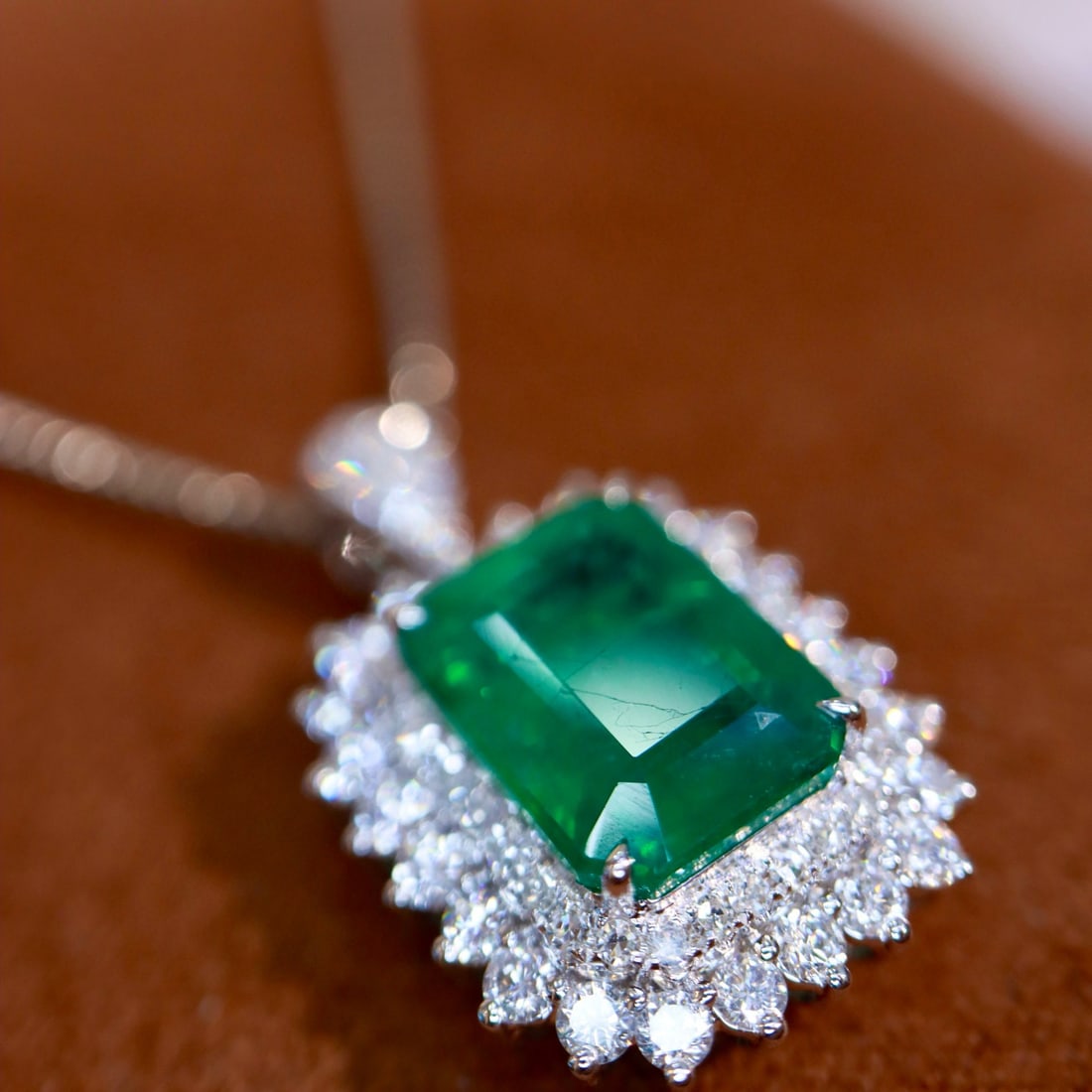 14k Gold 3.47 Ctw Vivid Green Natural Emerald & Diamond Pendant( Without Chain ) - 4