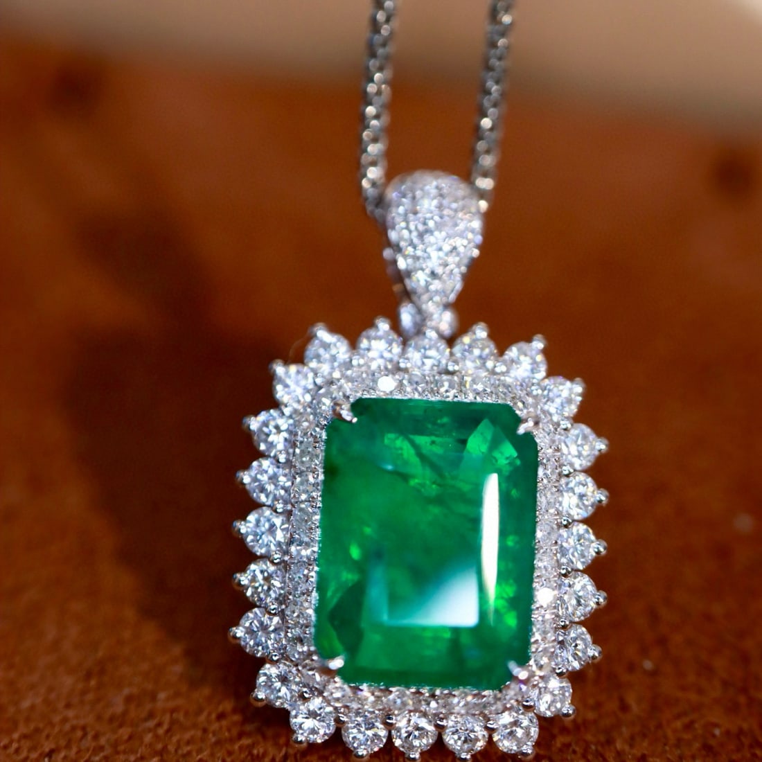 14k Gold 3.47 Ctw Vivid Green Natural Emerald & Diamond Pendant( Without Chain ) - 5