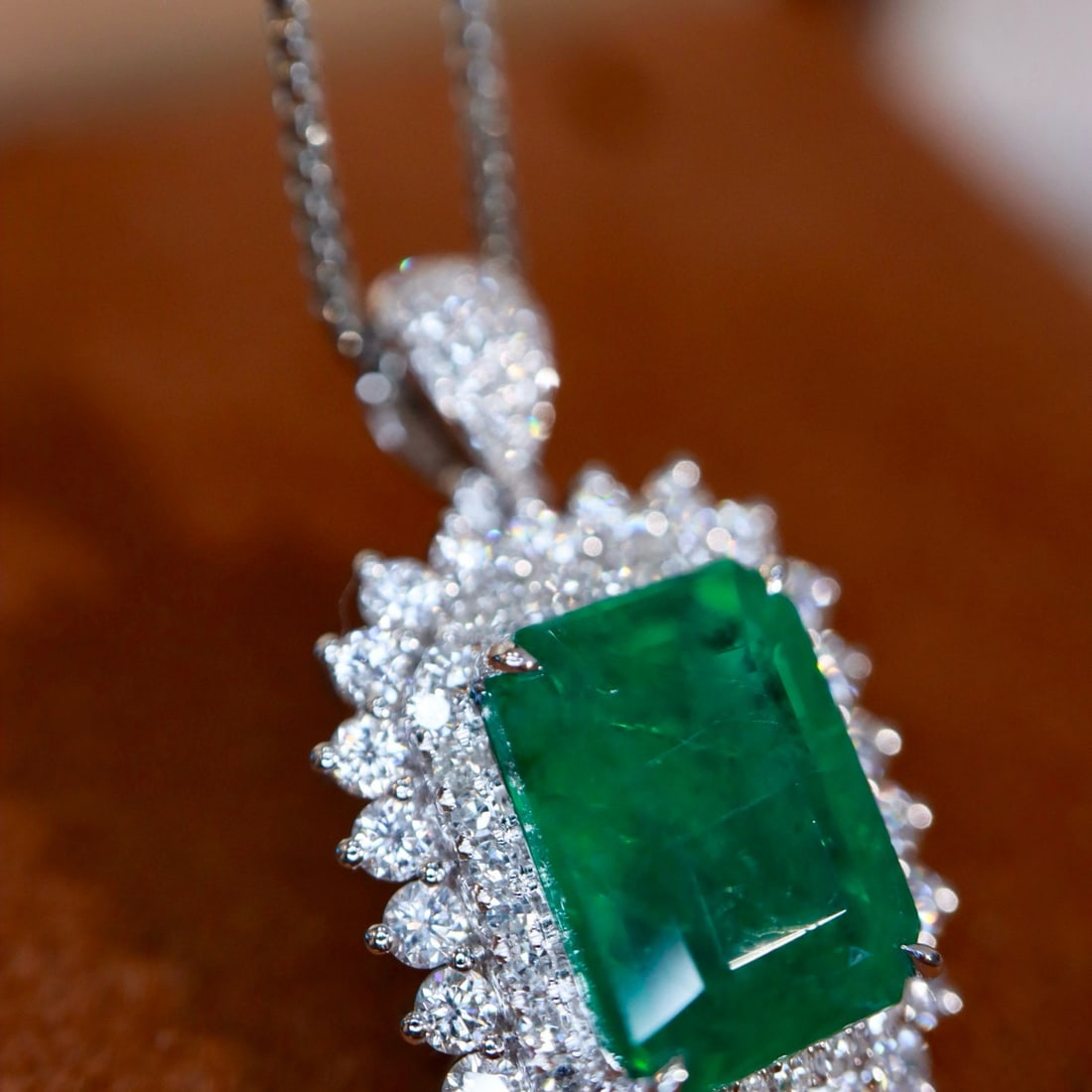 14k Gold 3.47 Ctw Vivid Green Natural Emerald & Diamond Pendant( Without Chain ) - 7