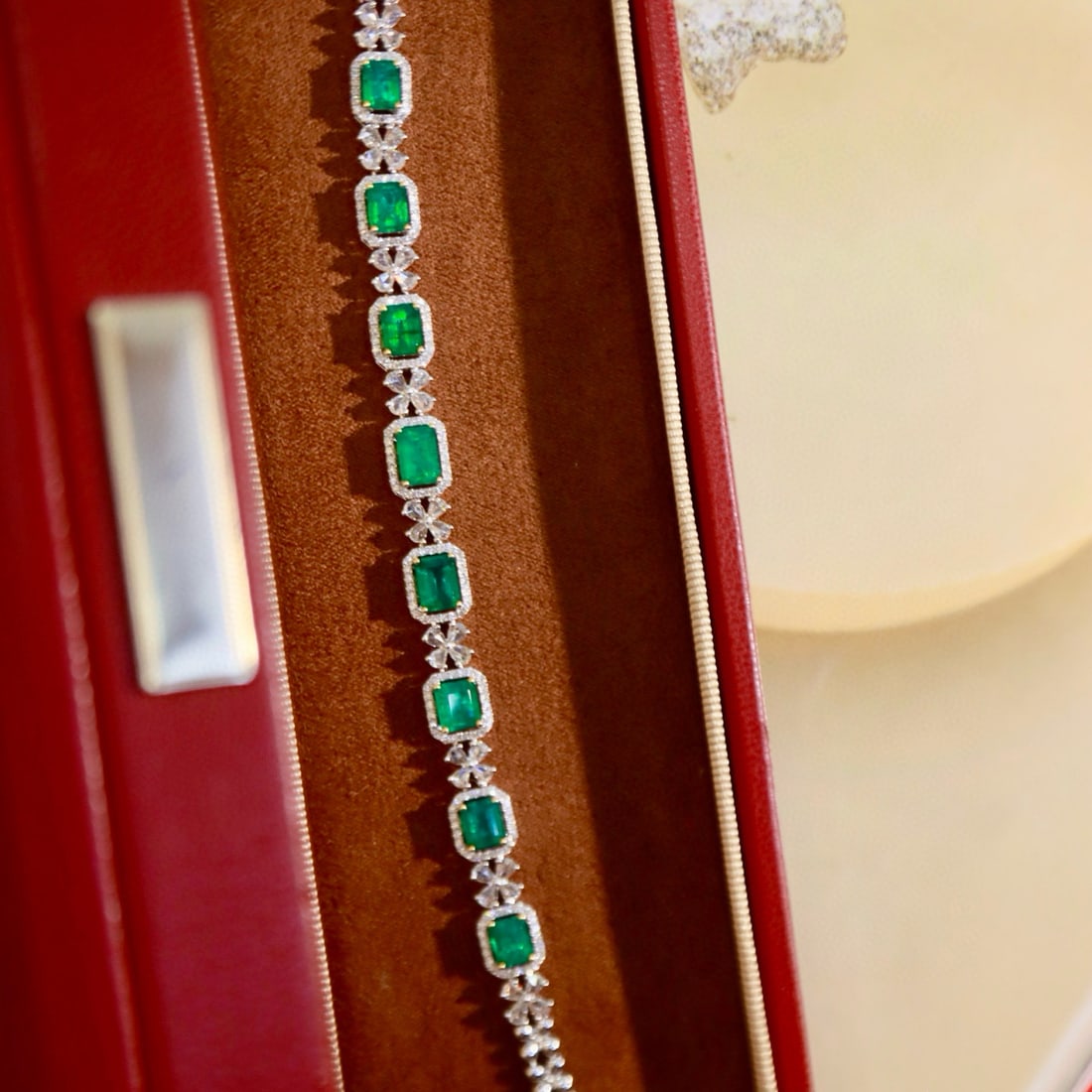 14k Gold 5.37 Ctw Vivid Green Natural Emerald & Diamond Bracelet - 3