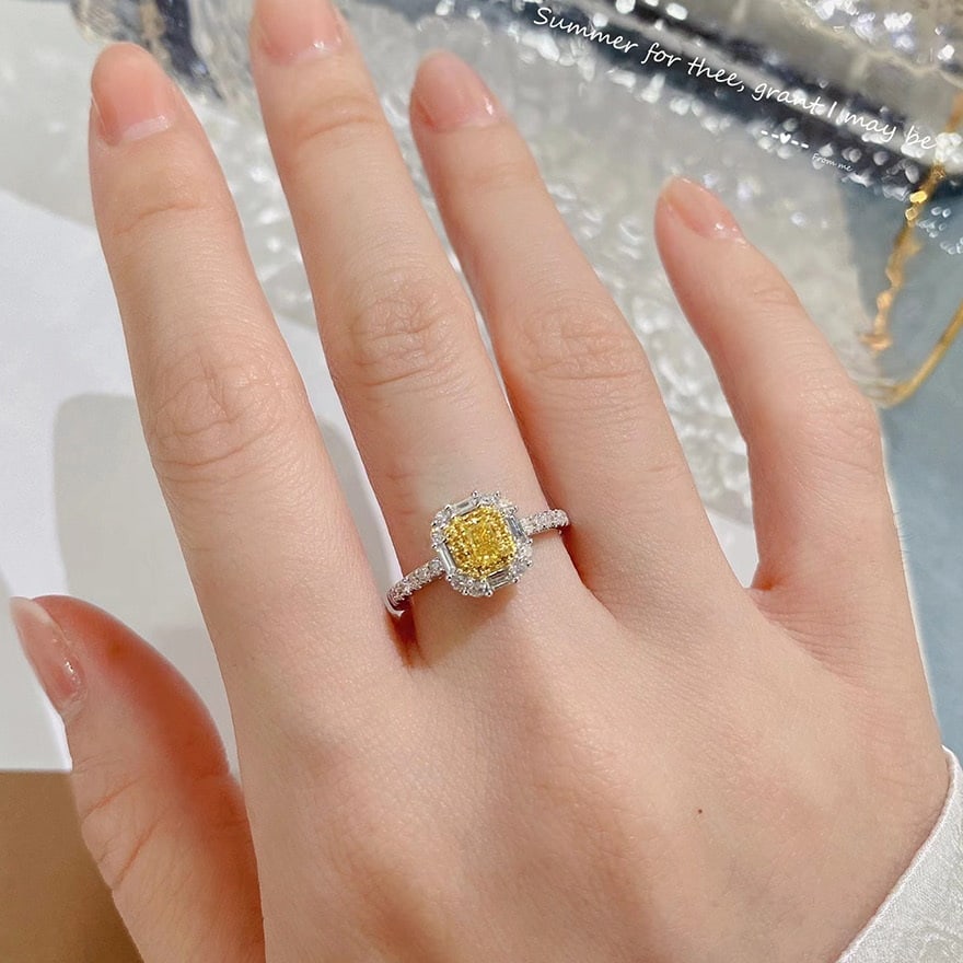 14k Gold 0.65 Ctw Natural Yellow Diamond & Diamond Ring - 2