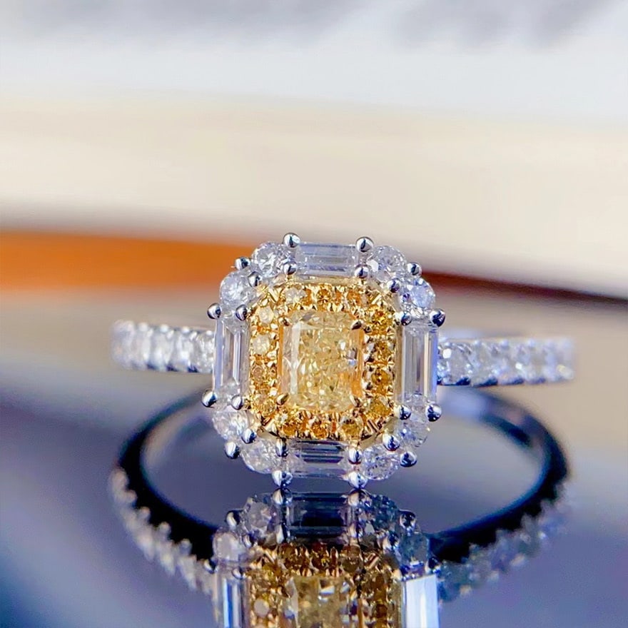 14k Gold 0.65 Ctw Natural Yellow Diamond & Diamond Ring - 4
