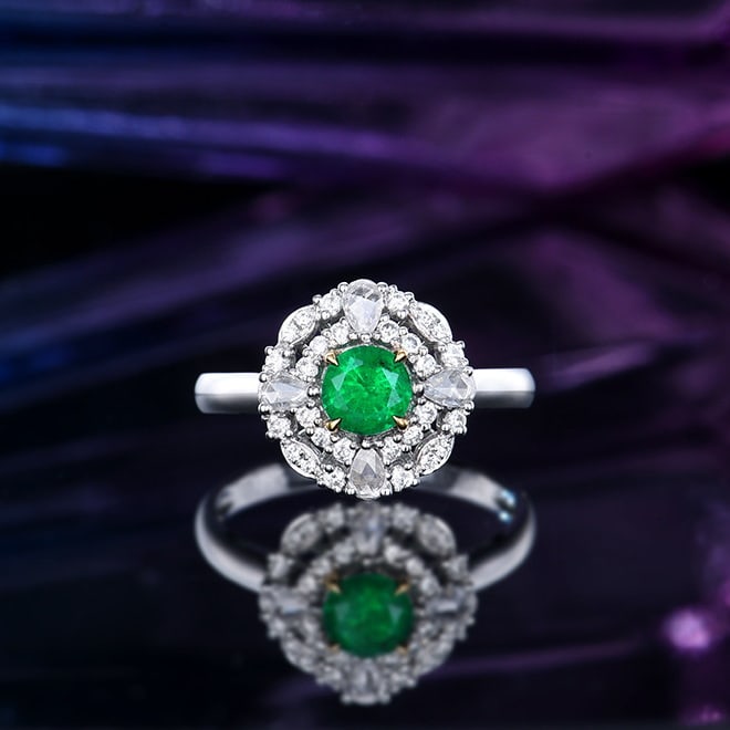 14k Gold 1.00 Ctw Vivid Green Natural Emerald & Diamond Ring: Ref:230978349 // gold content:14k gold // ring size:7. 25us // // main gemstone:emerald // shape:round // carat weight:0. 62ct // color:vivid green // treatment:natural // cut grade:g // // adjacent