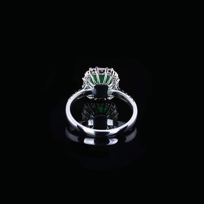14k Gold 2.16 Ctw Vivid Green Natural Emerald & Diamond Ring - 4
