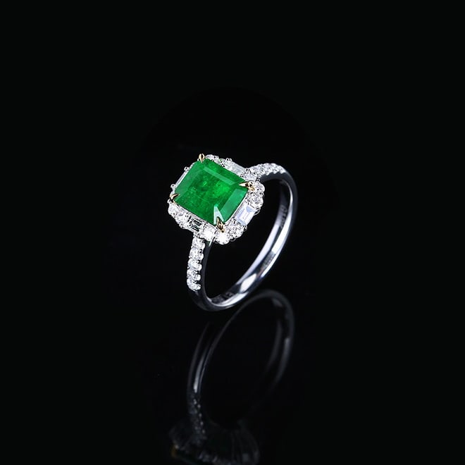 14k Gold 2.16 Ctw Vivid Green Natural Emerald & Diamond Ring - 5