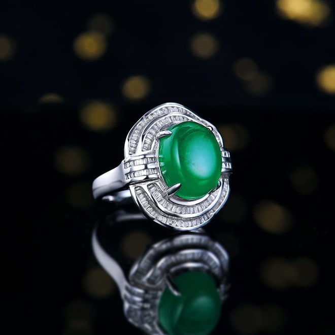 14k Gold 4.2 Ct Vivid Green Natural Emerald & Diamond Ring - 3
