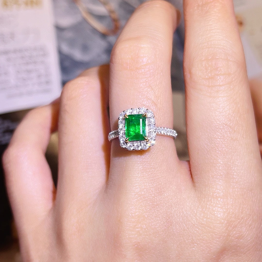 14k Gold 1.28 Ctw Vivid Green Natural Emerald & Diamond Ring - 2