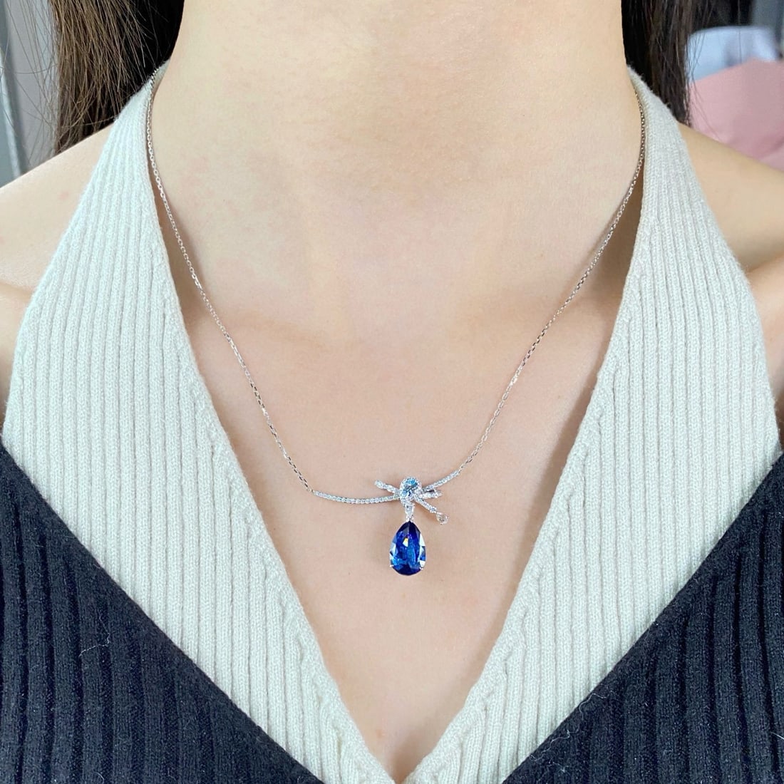 14k Gold 3.60 Ctw Natural Sapphire & Diamond Necklace - 2