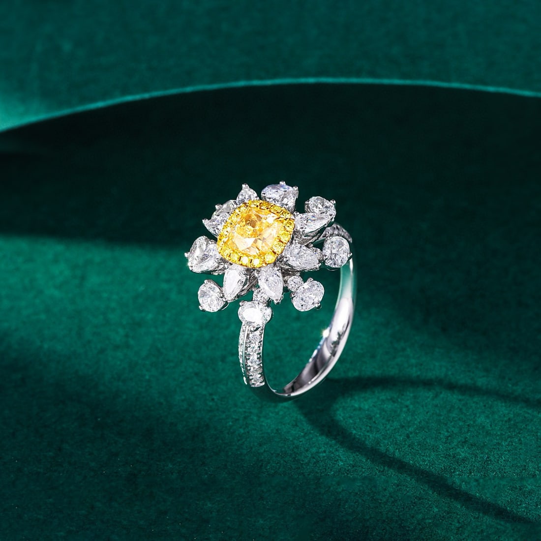 14k Gold 2.80 Ctw Natural Yellow Diamond & Diamond Ring - 2