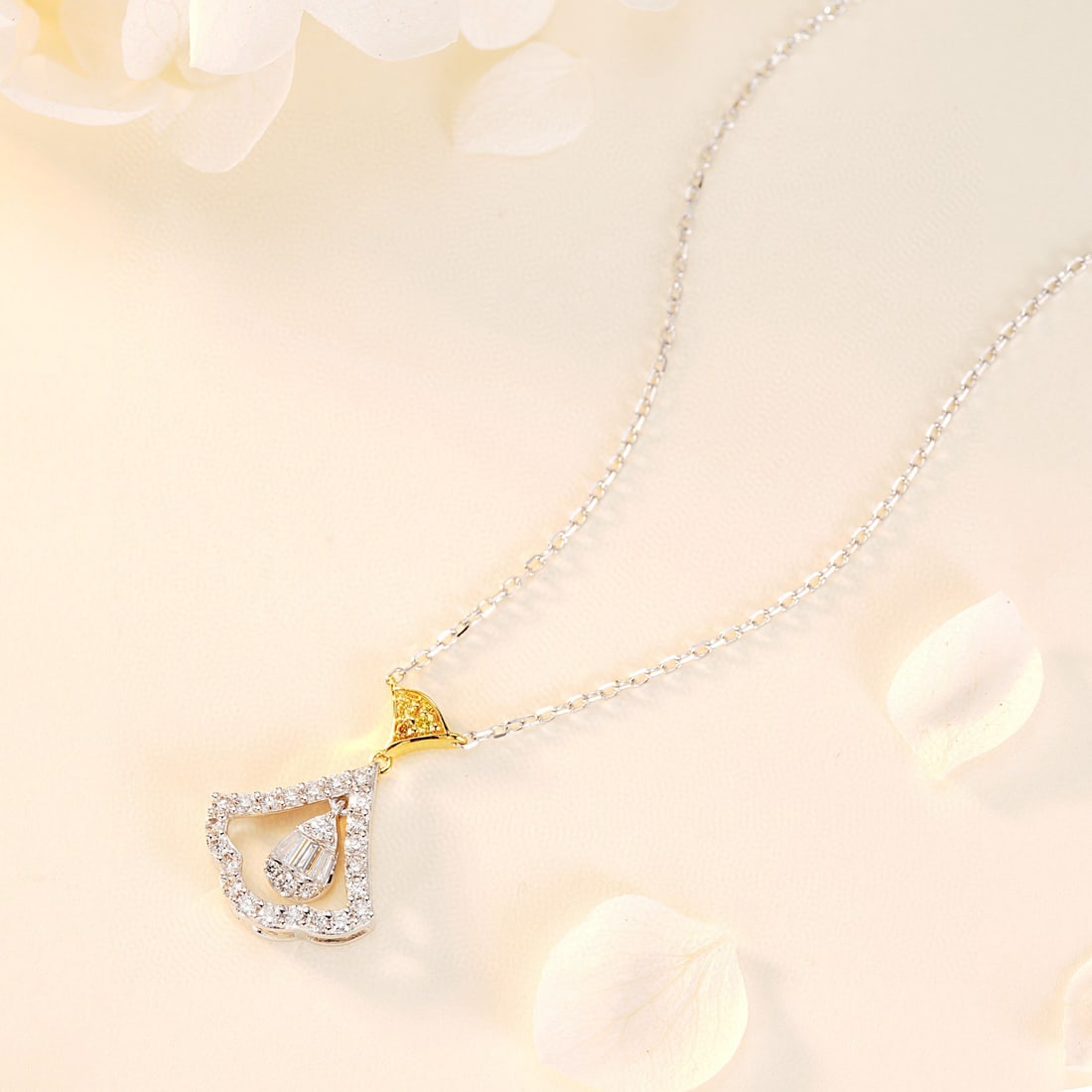 14k Gold 0.22 Ctw Natural H Diamond Necklace - 3