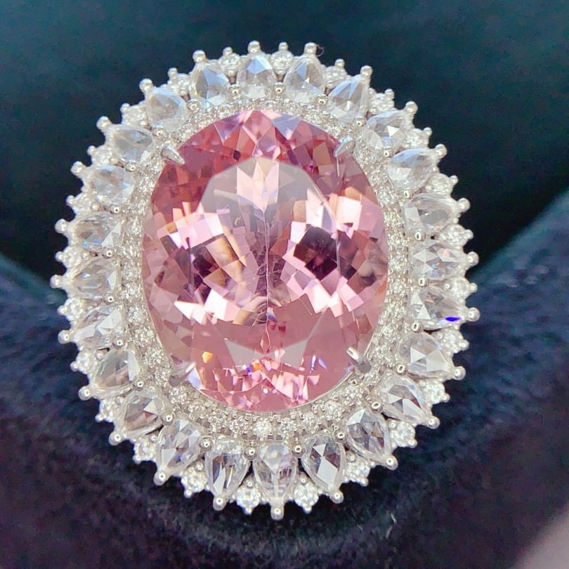 14k Gold 10.47 Ctw Natural Morganite & Diamond Ring/pendant( Without Chain ): Ref:230983056 // gold content:14k gold // ring size:7. 25us // // main gemstone:morganite // shape:oval // carat weight:8. 6ct // color:pink // treatment:natural // // adjacent gemstone 2 : diamond