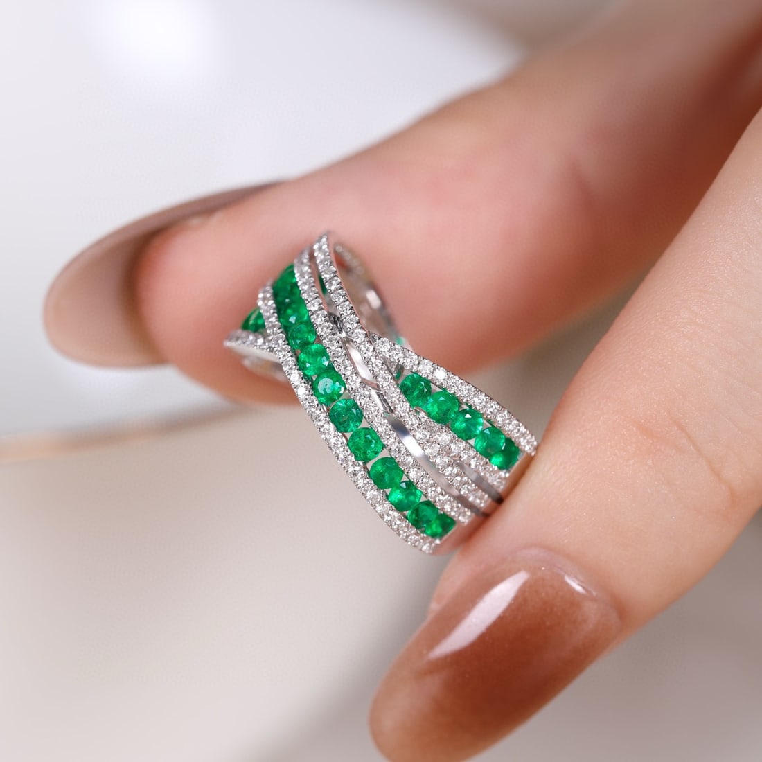 14k Gold 1.15 Ctw Vivid Green Natural Emerald & Diamond Ring - 2