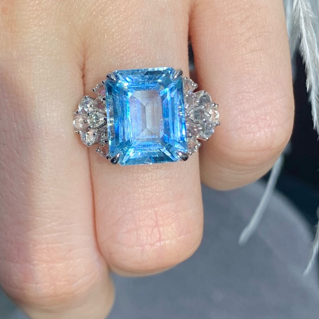14k Gold 4.8 Ct Natural Aquamarine & Sapphire Ring - 4
