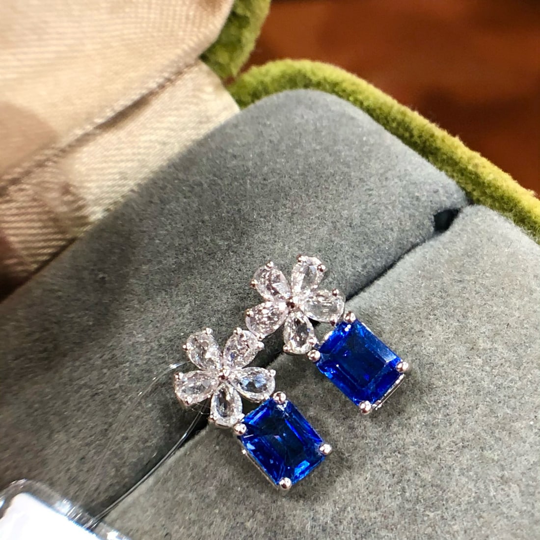 14k Gold 1.58 Ct Vivid Blue Natural Sapphire & Sapphire Earrings - 2