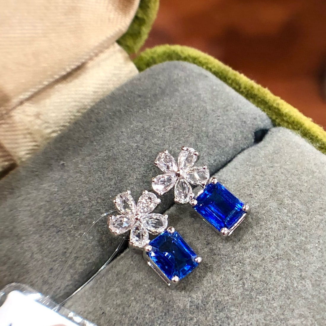 14k Gold 1.58 Ct Vivid Blue Natural Sapphire & Sapphire Earrings - 5