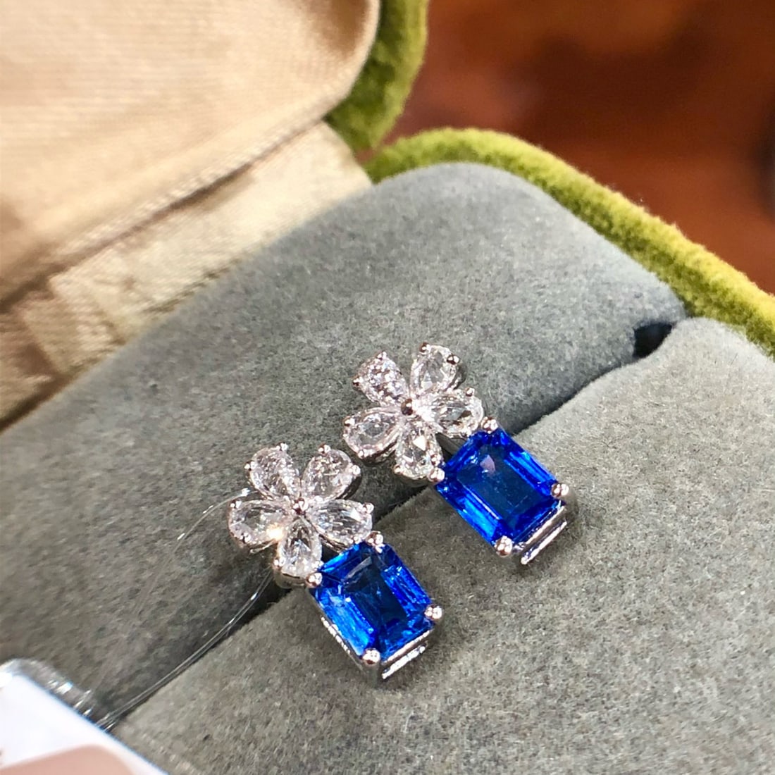 14k Gold 1.58 Ct Vivid Blue Natural Sapphire & Sapphire Earrings - 6