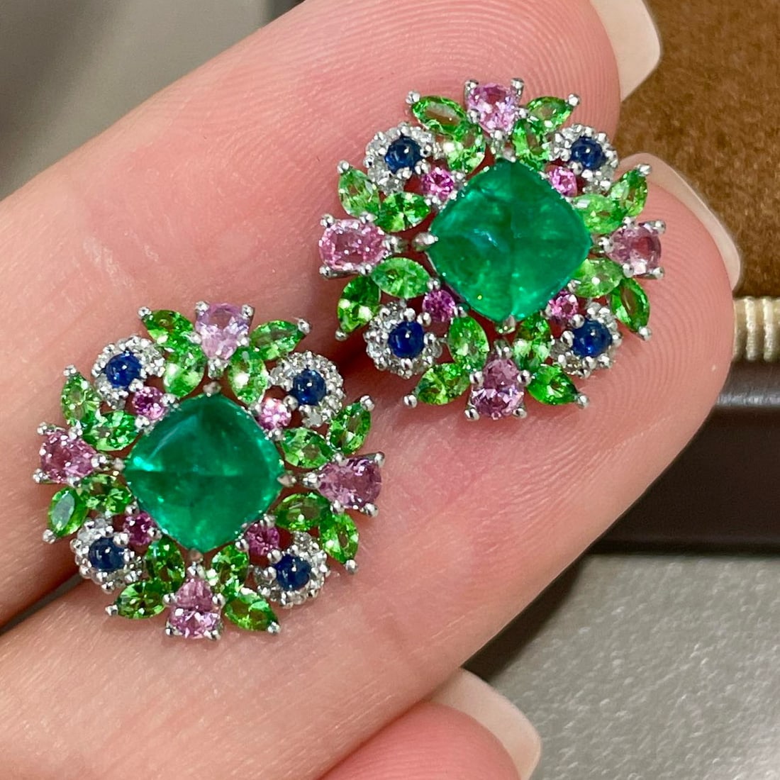 14k Gold 2.2 Ct Natural Emerald & Diamond & Sapphire & Tsavorite Earrings: Ref:230983100 // gold content:14k gold // main gemstone:emerald // shape:suger-loaf // carat weight:2. 2ct // color:green // treatment:natural // // adjacent gemstone 2 : diamond // shape:round //