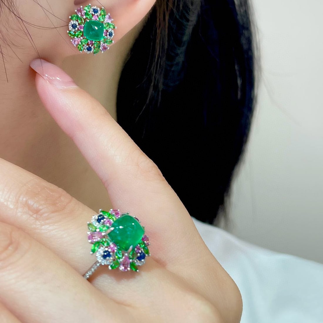 14k Gold 2.2 Ct Natural Emerald & Diamond & Sapphire & Tsavorite Earrings - 5