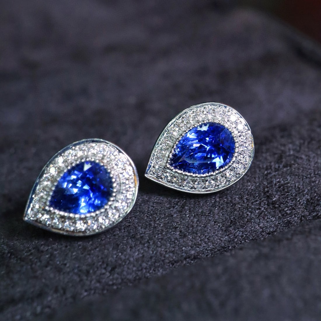 14k Gold 2.25 Ctw Natural Sapphire & Diamond Earrings - 4