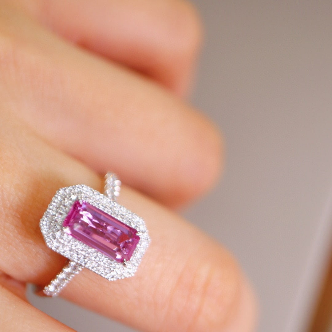 14k Gold 1.89 Ctw Natural Padparadscha Sapphire & Diamond Ring: Ref:230983127 // gold content:14k gold // ring size:7. 25us // // main gemstone:padparadscha sapphire // shape:octagonal // carat weight:1. 54ct // color:orangish pink // treatment:natural // // adjac