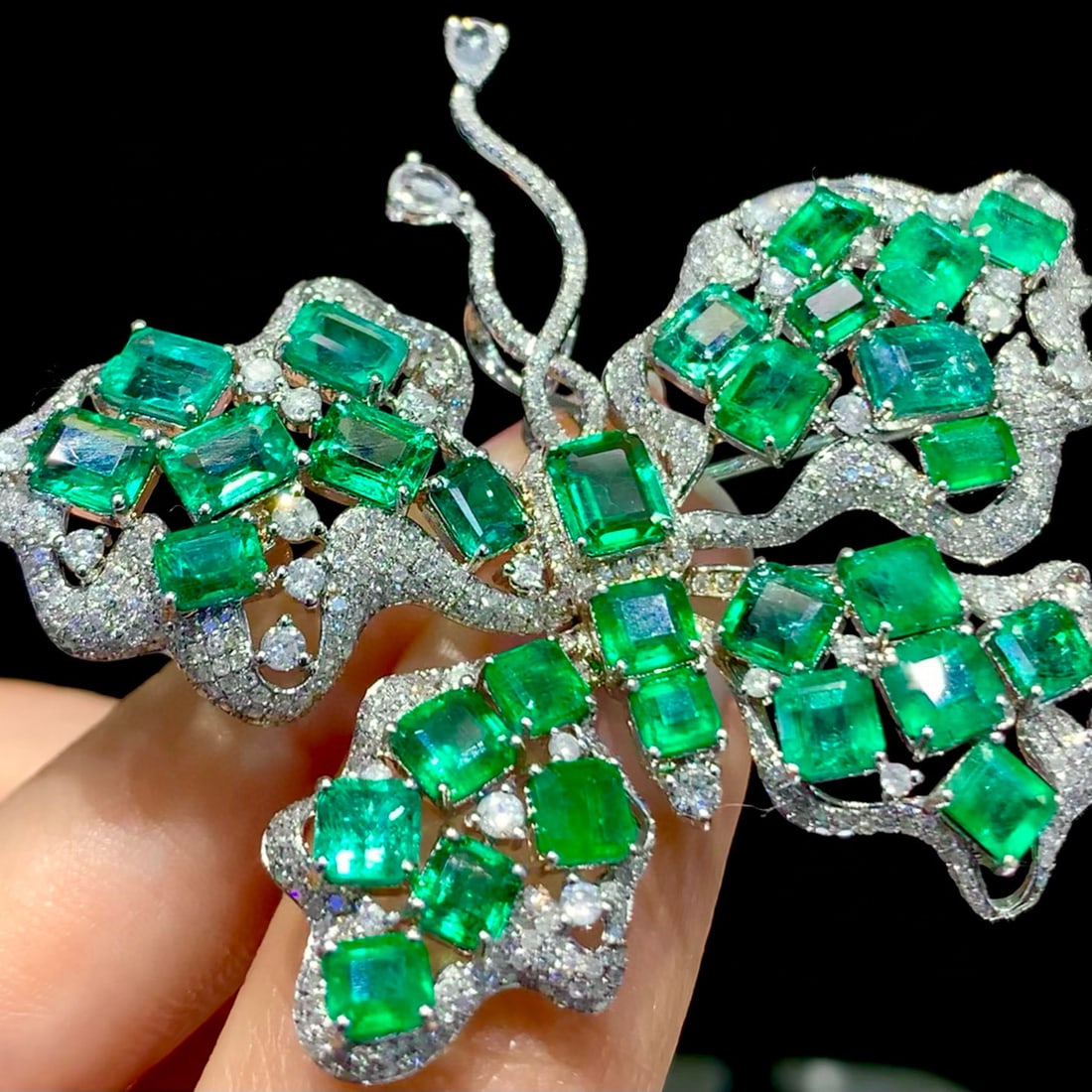 14k Gold 10.5 Ct Vivid Green Natural Emerald & Diamond Brooch/pendant( Without Chain ) - 2